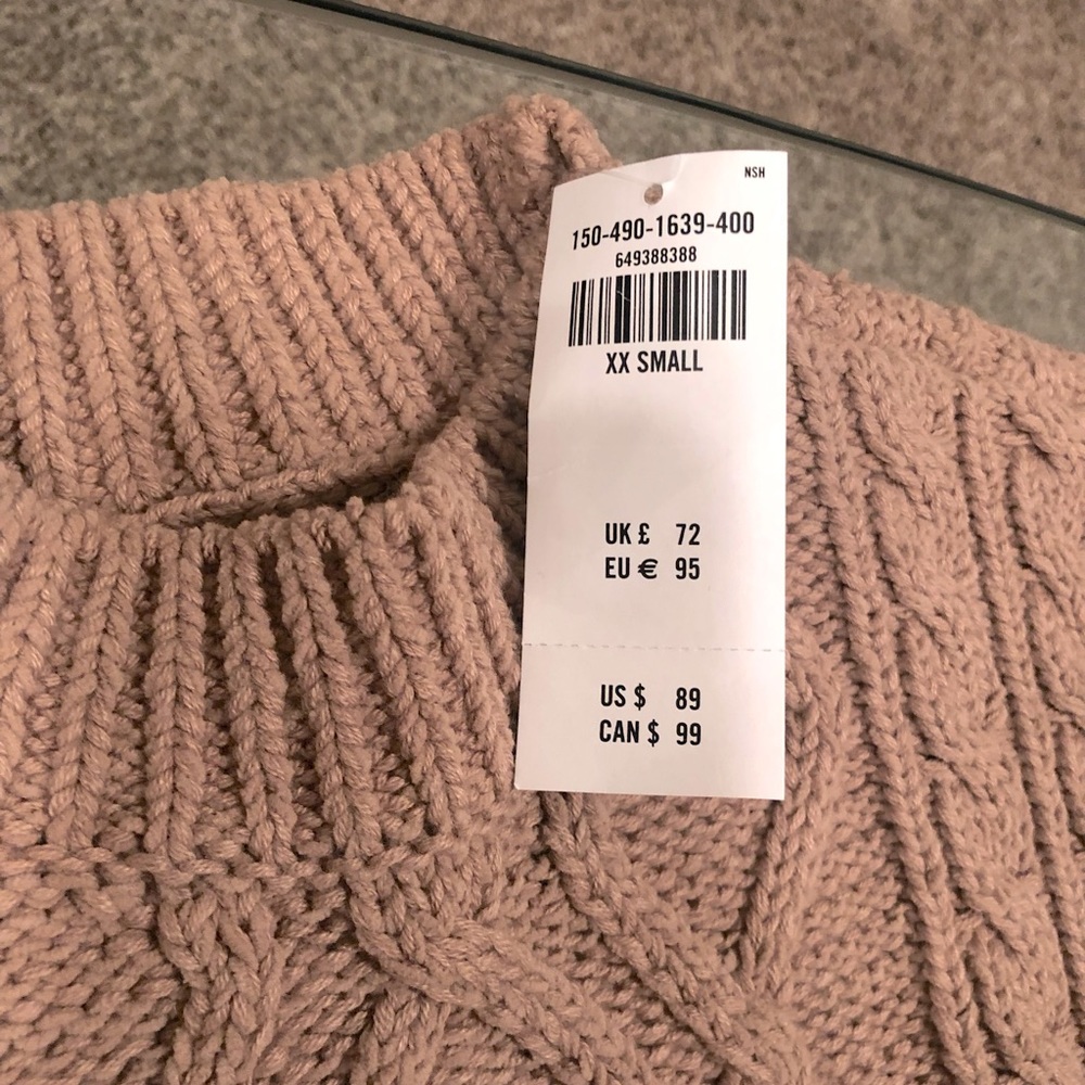 NWT - Abercrombie & Fitch Women’s Sweater - Picture 2 of 4